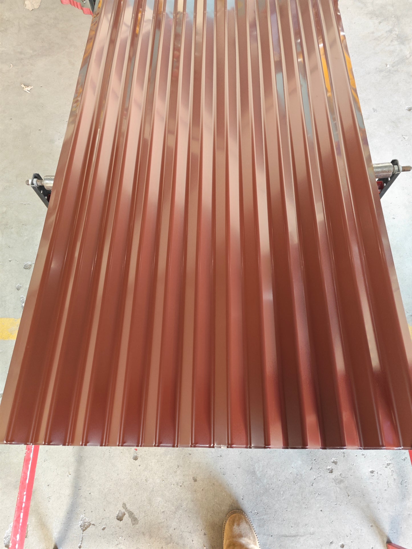 Corrugated profile mabati color coated iron sheet Gauge 30 Gauge 28 glossy 0.83m