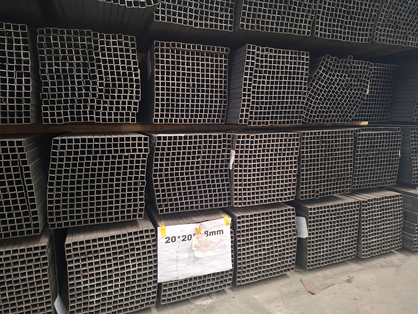 G18 Square tube 20x20mm