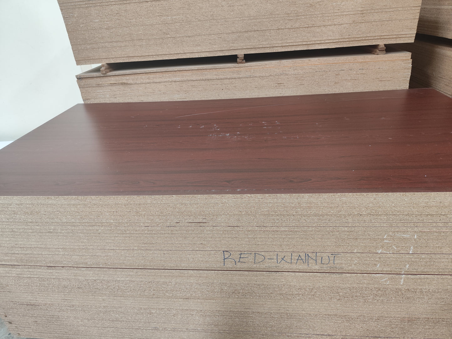 18mm Chipboard (Particle boards)